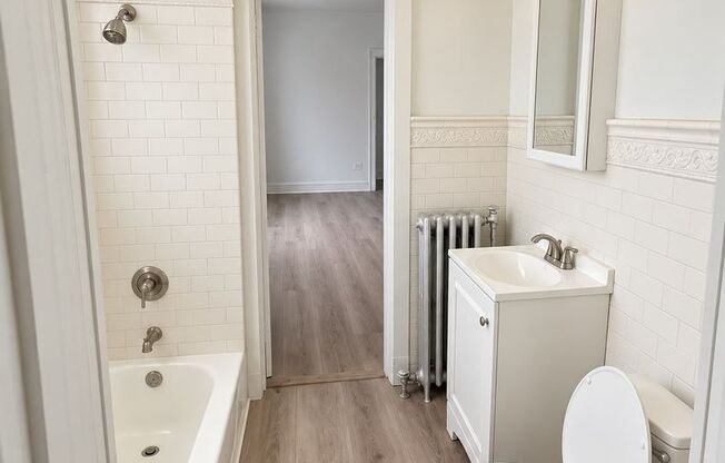 4 beds, 2 baths, 2,500 sqft, $4,500, Unit 915-PENT