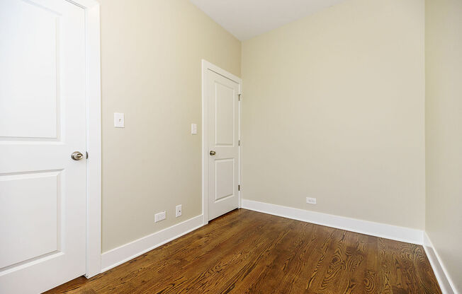2 beds, 1 bath, $1,795, Unit 3R open