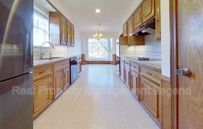 2016 WILLOWBROOK WAY