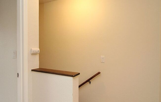 2 beds, 1 bath, 1,000 sqft, $1,795, Unit 5125