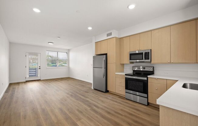 1 bed, 1 bath, 672 sqft, $2,700, Unit Bldg 86 Apt 204