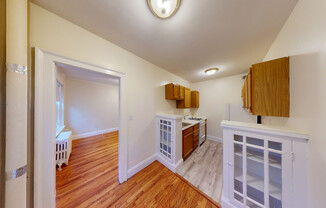 81 STRATHMORE RD
