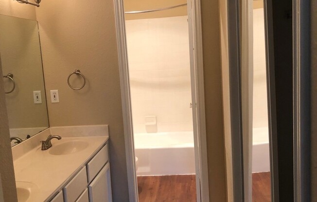 3 beds, 2 baths, 1,203 sqft, $1,950, Unit 11620B