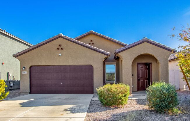 Charming 3 bedroom home in Tolleson!!