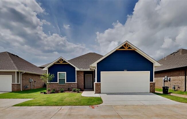 Luxury 2 Bedroom 2 Bathroom Cottage in 55+ Community (MOVE IN SPECIAL)