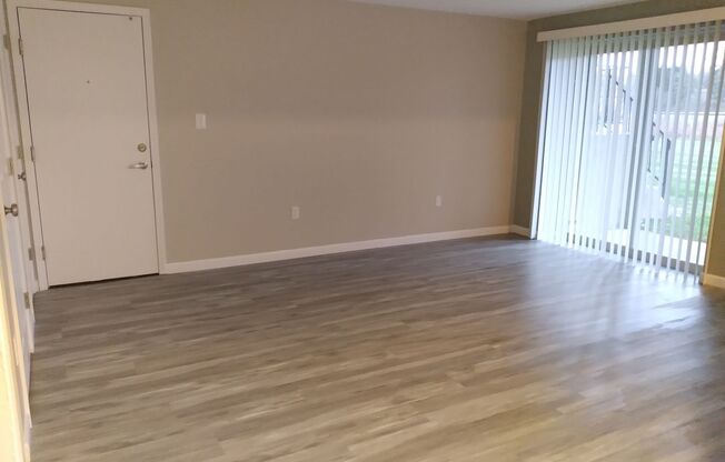 1 bed, 1 bath, 750 sqft, $1,265, Unit C08