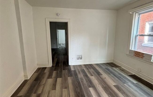 2 beds, 1 bath, 770 sqft, $1,050, Unit W Florissant Ave- 6037