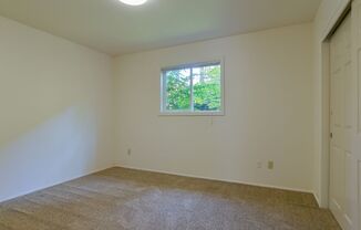 2 beds, 1 bath, $1,550, Unit 4