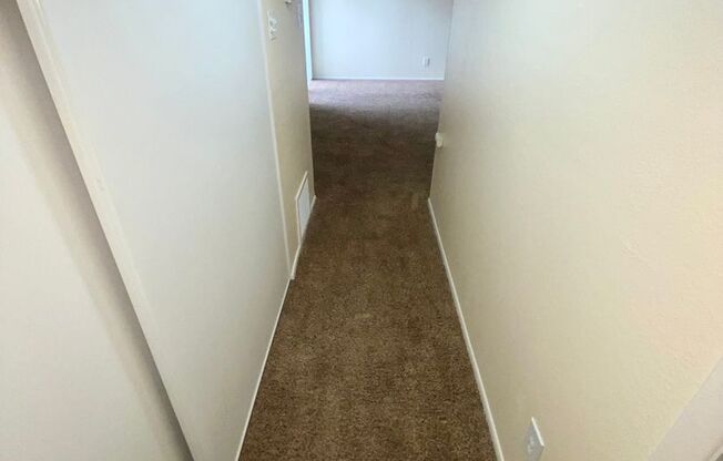 Studio, 1 bath, 445 sqft, $794, Unit 242