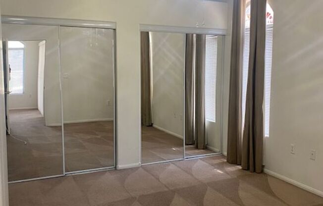 2 beds, 2 baths, $1,795, Unit UNIT 3813