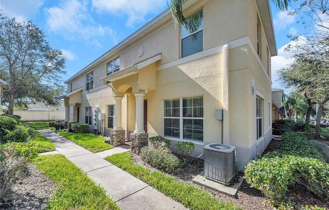 10947 KEYS GATE DR