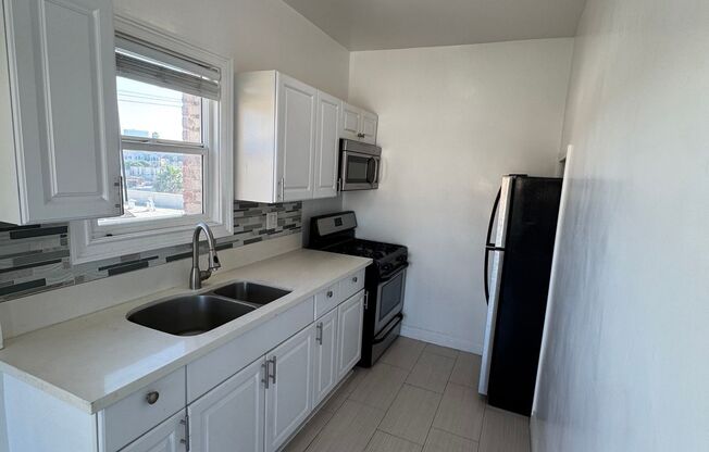 Studio, 1 bath, 440 sqft, $1,233, Unit 102a