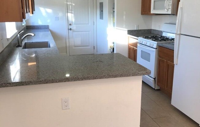 1 bed, 1 bath, 800 sqft, $1,595