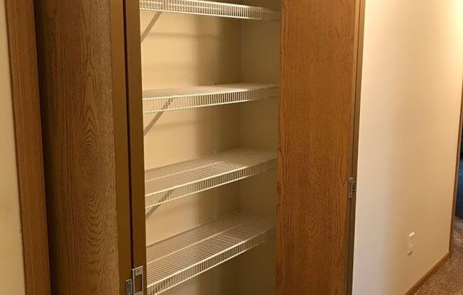 3 beds, 2 baths, 1,232 sqft, $1,375, Unit 615-113