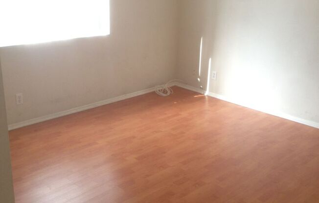 2 beds, 1 bath, $2,250, Unit 1