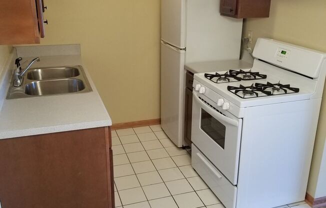 Cedar Avenue Apartments