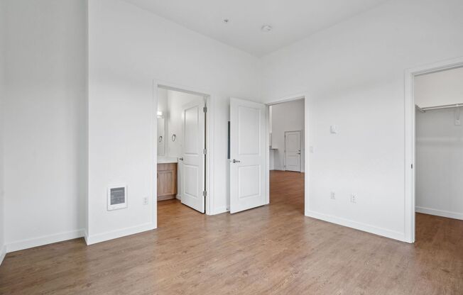 2 beds, 2 baths, 982 sqft, $2,024, Unit 80