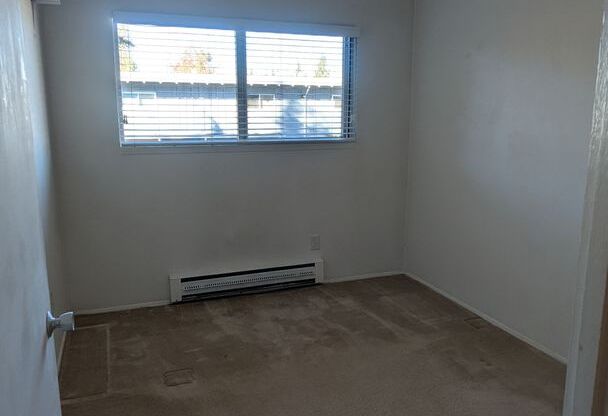 2 beds, 1 bath, $1,950