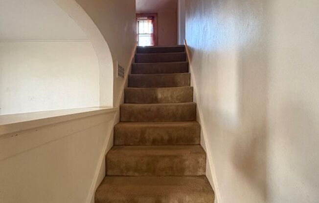 MOVE IN SPECIAL Single Family Home - 3 bedrooms / 2 bathrooms