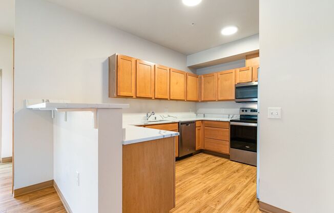 2 beds, 2 baths, 998 sqft, $2,100, Unit A102