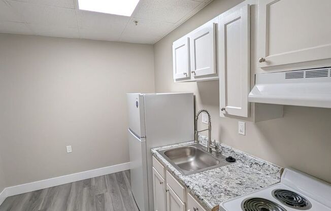 1 bed, 1 bath, 500 sqft, $900, Unit 435
