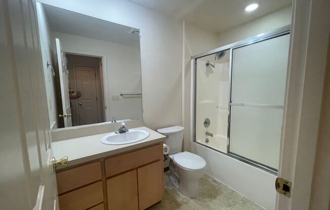 2 beds, 1 bath, $1,050, Unit #9