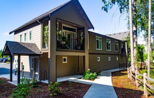 3 beds, 2 baths, $2,295, Unit 4858-208