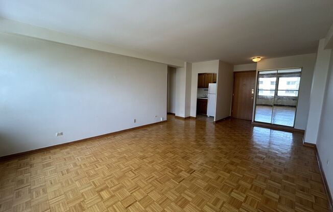 1 bed, 1 bath, 700 sqft, $1,665, Unit 418-0908