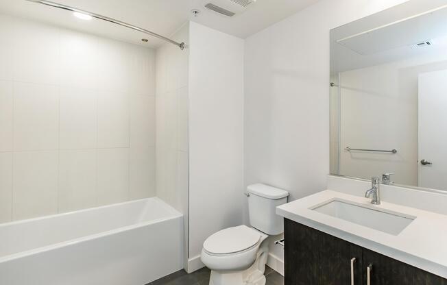 Studio, 1 bath, 631 sqft, $2,999