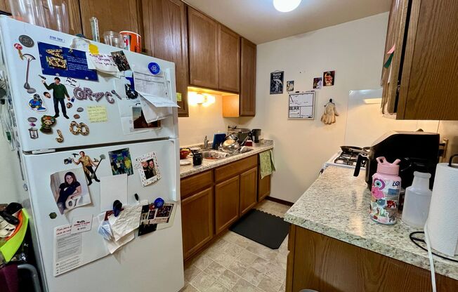 1 bed, 1 bath, $950, Unit 25