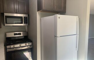 2 beds, 1 bath, 1,100 sqft, $3,100, Unit D