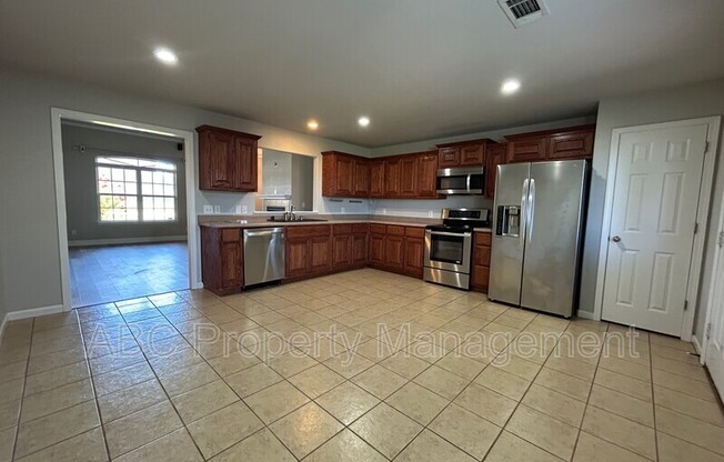 320 SIENNA DR