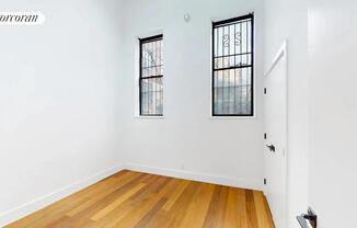 659 10 AVE