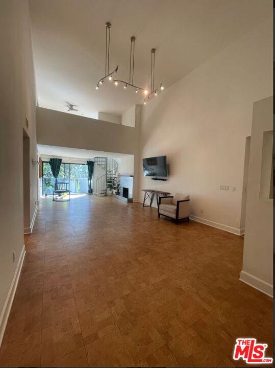 1940 N. Highland Ave,