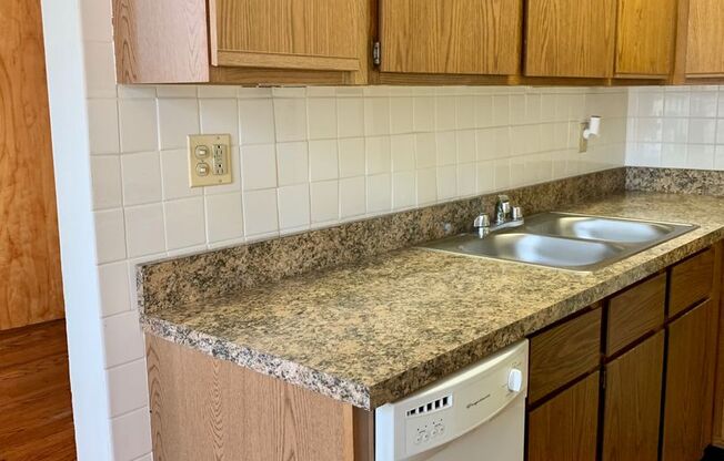 Studio, 1 bath, 300 sqft, $1,495, Unit 644-408