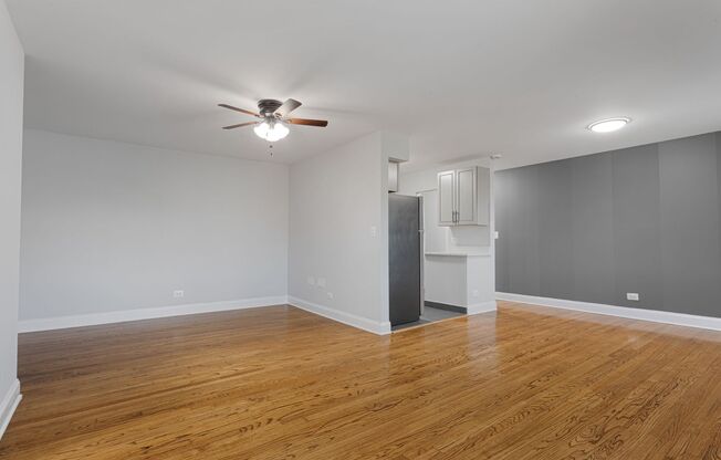 2 beds, 1.5 baths, 819 sqft, $2,260, Unit 305