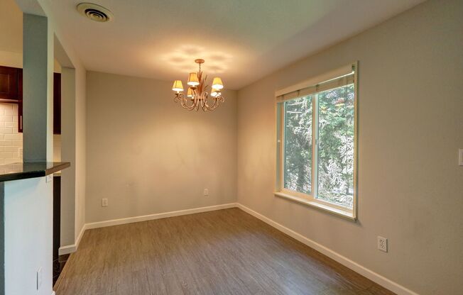 Downtown Bellevue 2BR 1BA Condo-Just Blocks from Center of City!!