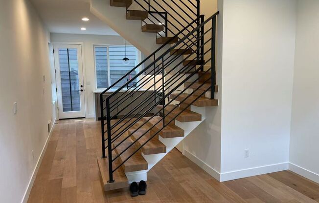 Nice 2-bed, 2-bath townhouse near Green Lake Seattle for rent