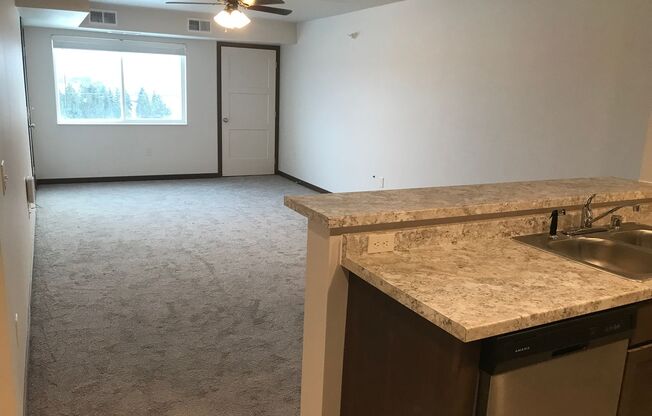 2 beds, 2 baths, 970 sqft, $1,550, Unit 212