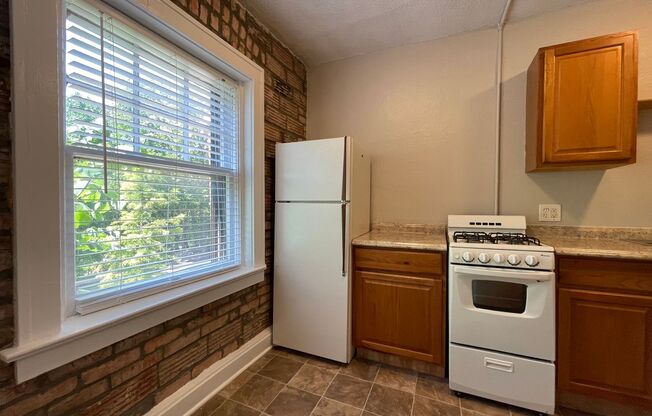 1 bed, 1 bath, 600 sqft, $1,050, Unit 1303-2