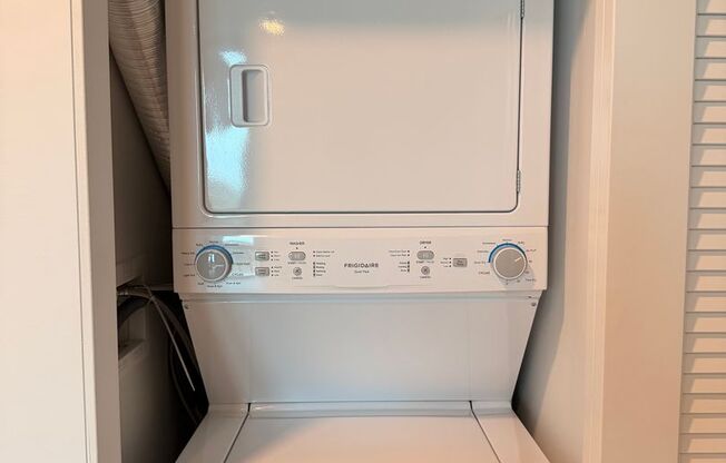 Studio, 1 bath, 440 sqft, $2,580, Unit 806