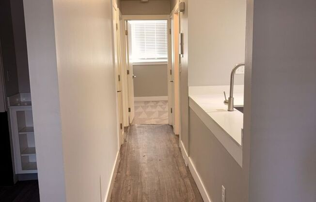 2 beds, 1 bath, 830 sqft, $1,395, Unit 53