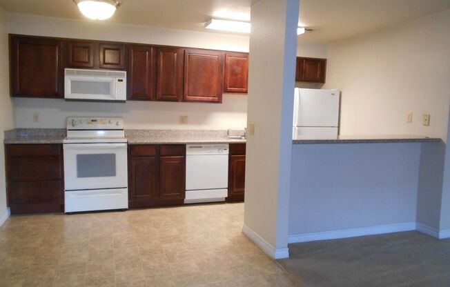 2 beds, 1 bath, $1,195, Unit # 158