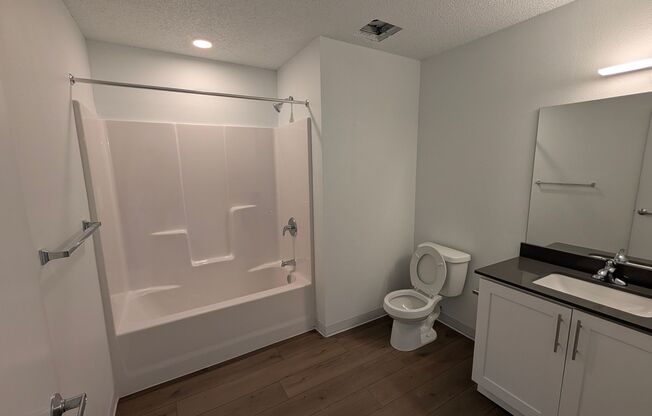 Studio, 1 bath, 479 sqft, $915, Unit 212