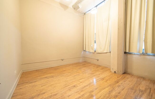 1 bed, 1 bath, 745 sqft, $1,500, Unit 110