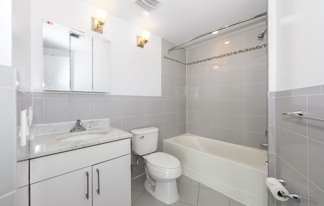 2 beds, 2 baths, 1,250 sqft, $3,800, Unit 712
