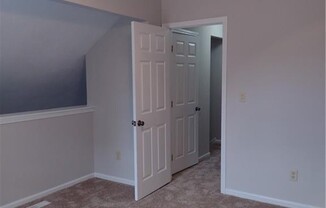 504 BARBERTON DR