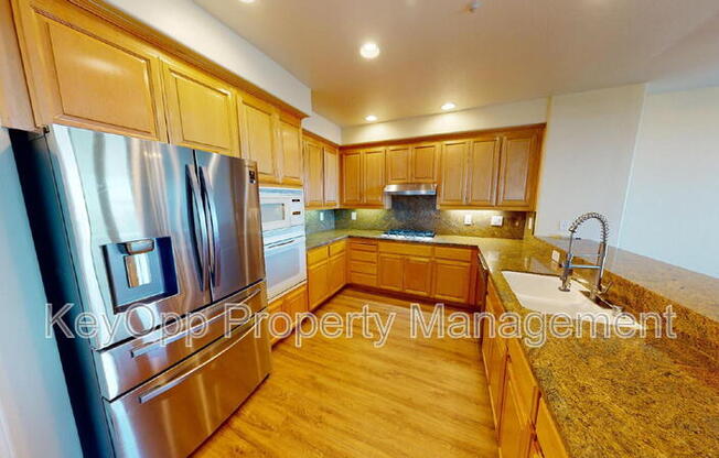 123 WARBLER LN