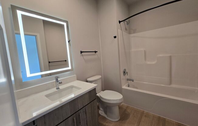 1 bed, 1 bath, 756 sqft, $1,820, Unit 8421-421