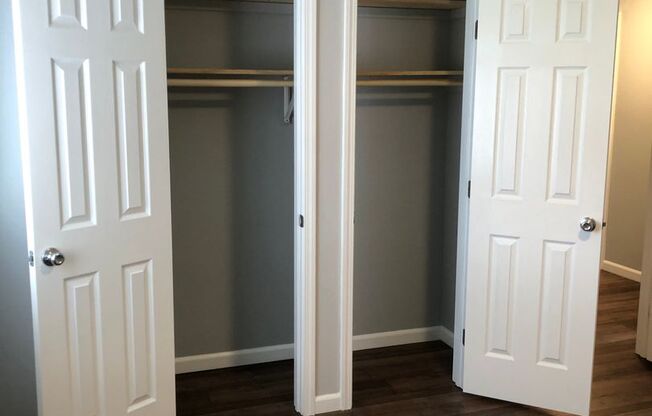 2 beds, 1 bath, 945 sqft, $1,575, Unit 085